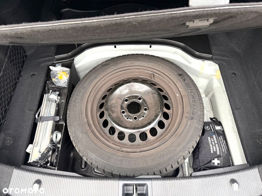 Mercedes-Benz Klasa C 180 T Kompressor Automatik Classic - 16