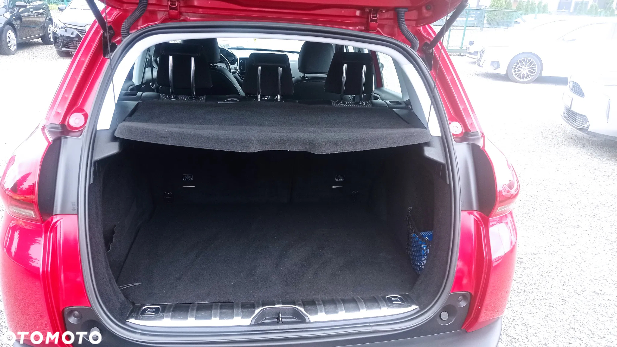 Peugeot 2008 1.2 Pure Tech Allure S&S - 15