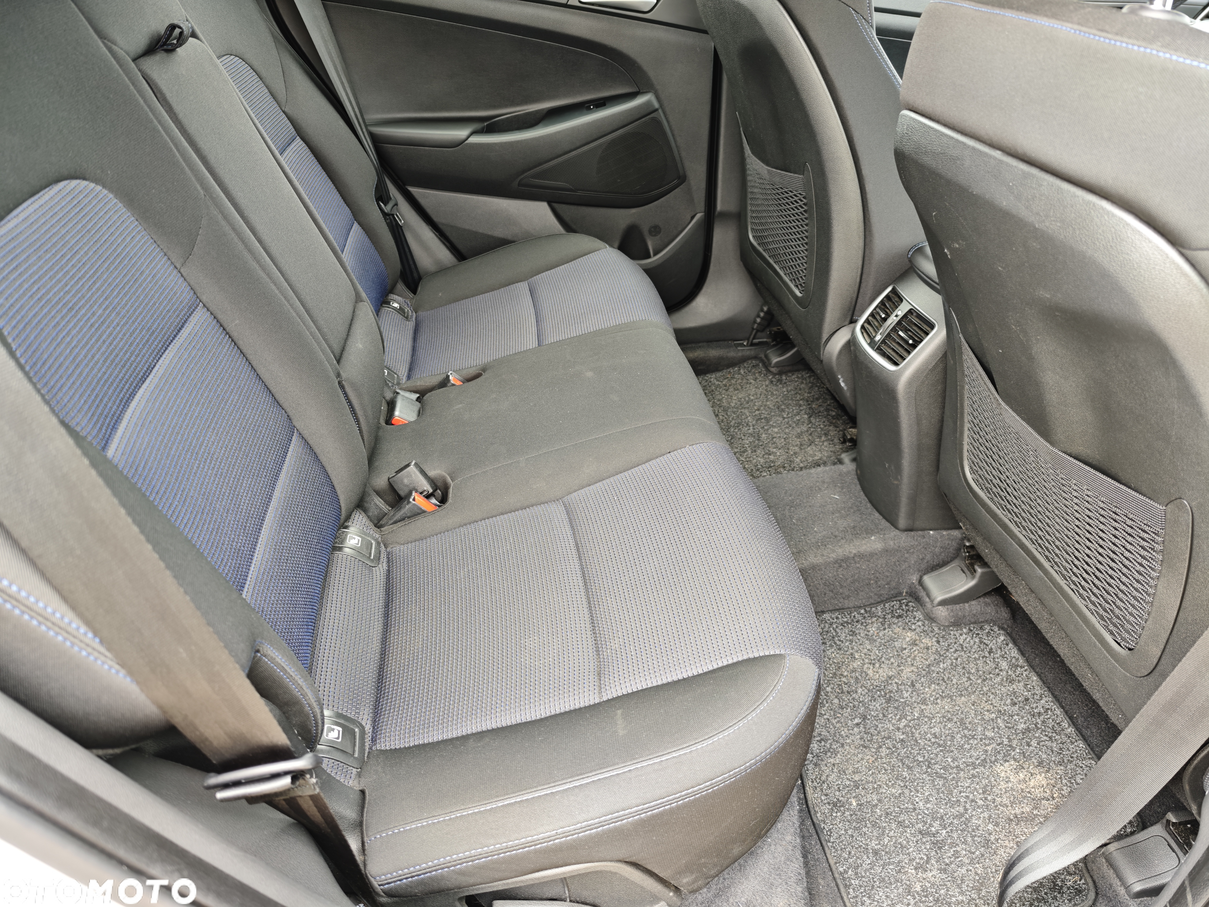 Hyundai Tucson blue 1.7 CRDi 2WD Style - 16