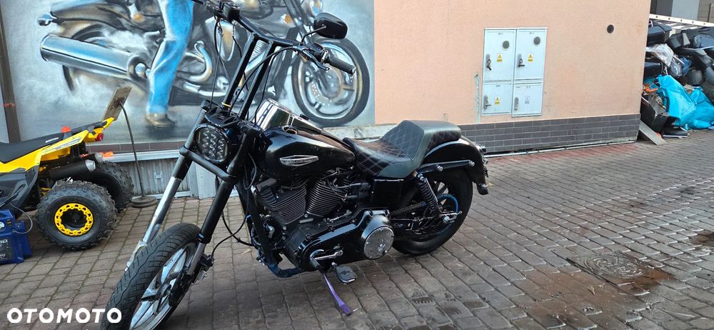 Harley-Davidson Dyna Street Bob - 12
