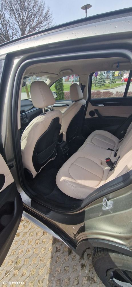 BMW X1 xDrive25d Sport Line - 11