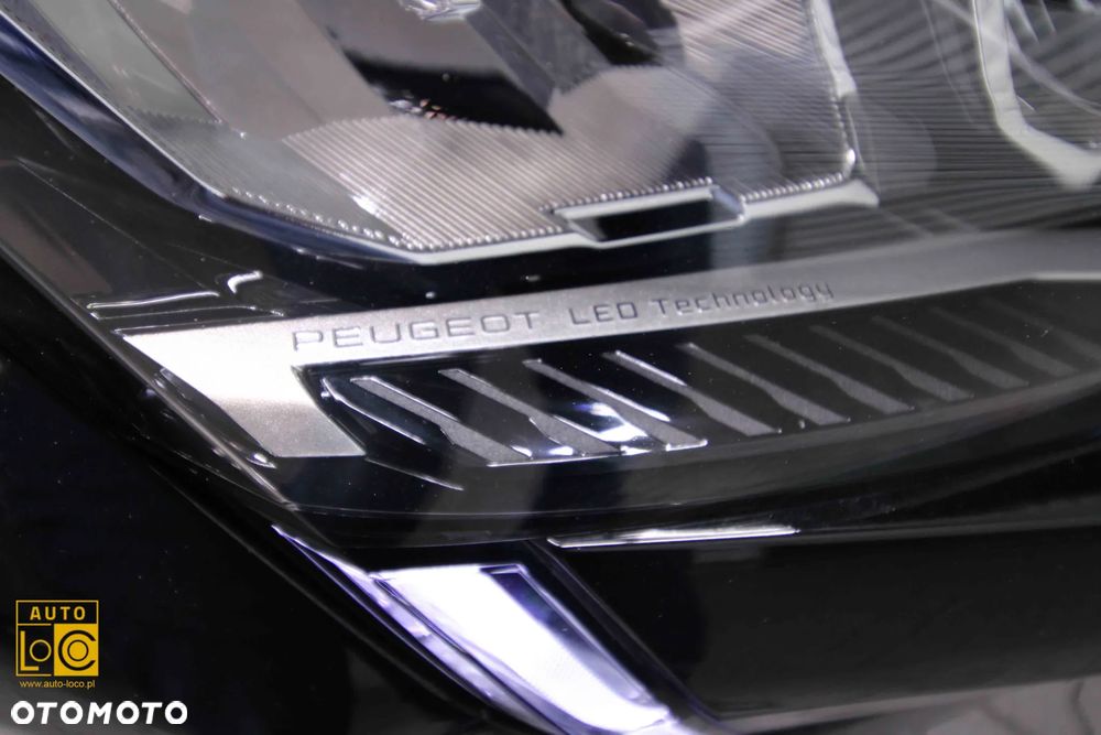 Peugeot 408 1.2 PureTech Allure Pack S&S EAT8 - 33