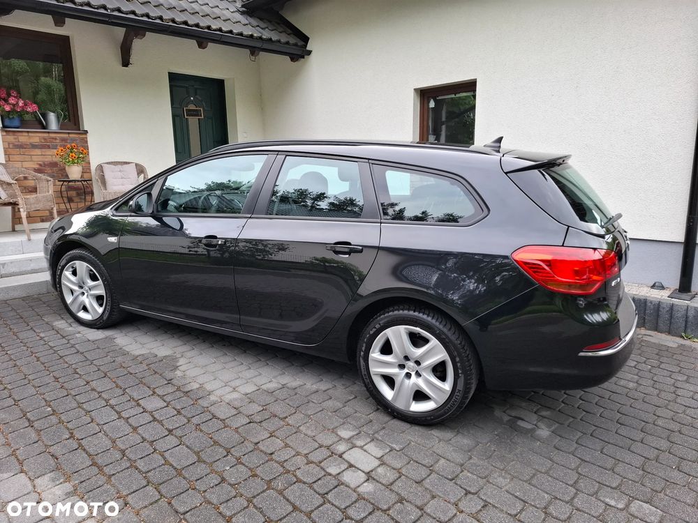 Opel Astra 1.4 Turbo Exklusiv - 37
