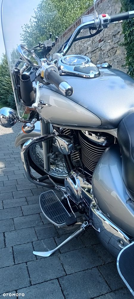 Suzuki VL 800 Volusia - 11