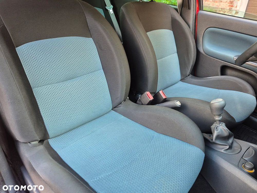 Renault Clio - 23