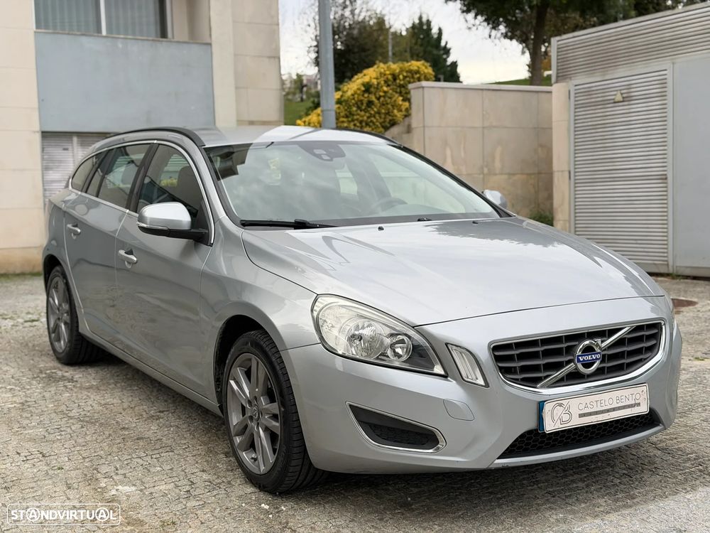 Volvo V60 1.6 D2 Drive Momentum Start/Stop - 2
