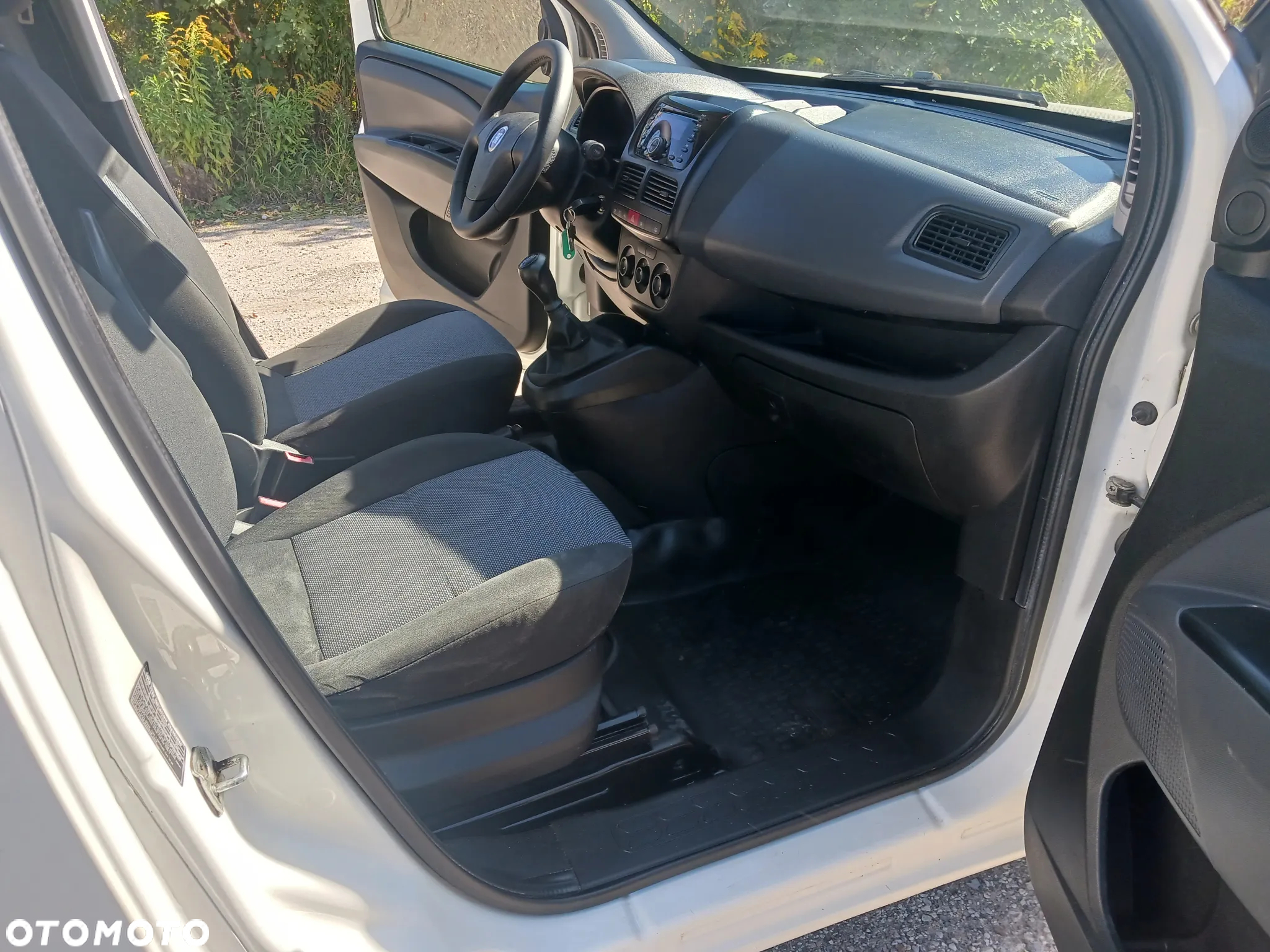 Fiat DOBLO 1.3 TDI 90KM 2014r Izoterma Chłodnia Mroźnia Agregat CARRIER Xarios 200 230V -29 +20 - 15