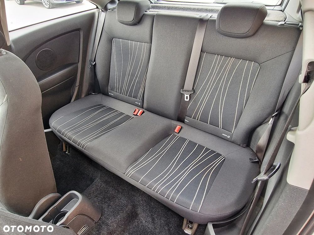 Opel Corsa 1.4 16V Edition - 11