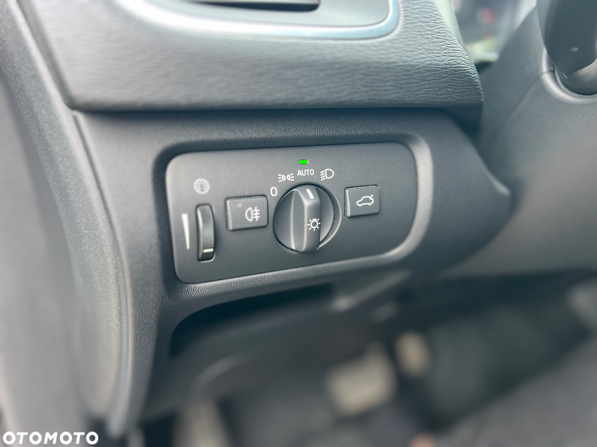 Volvo V40 D3 Geartronic - 14