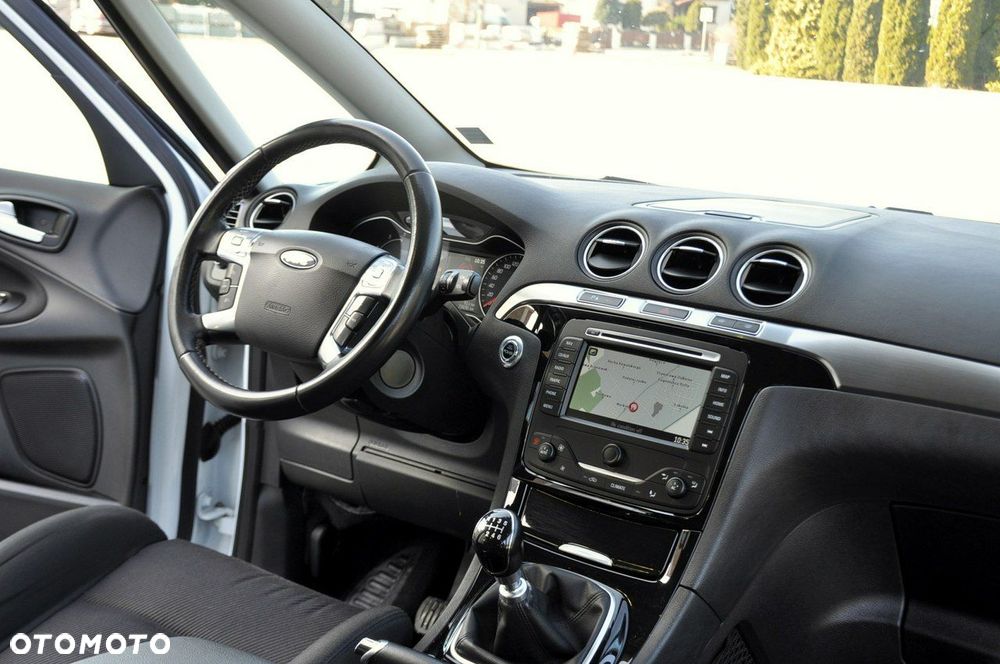 Ford S-Max - 25