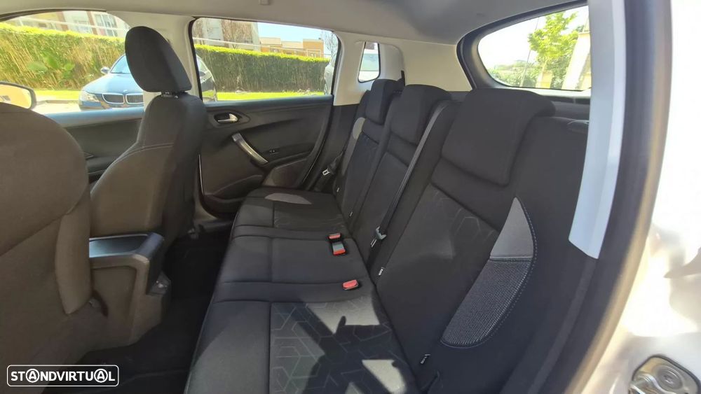 Peugeot 2008 1.2 PureTech Style - 7