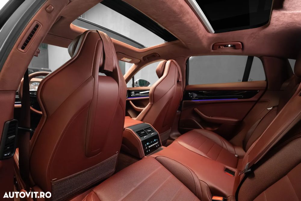 Porsche Panamera 4 - 24