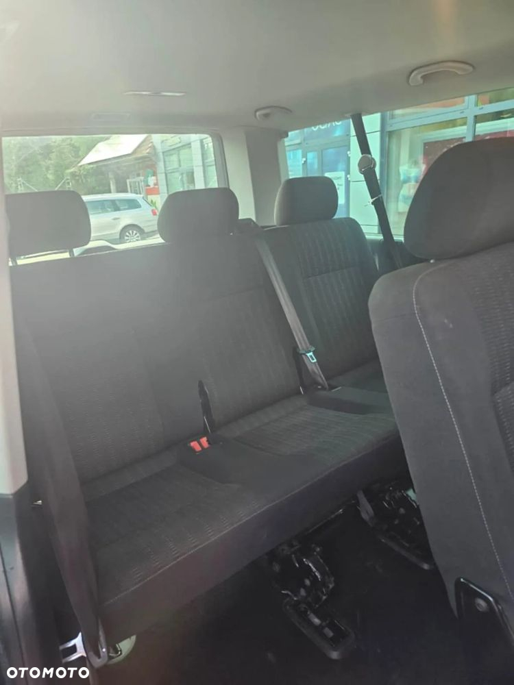 Volkswagen Caravelle 2.0 TDI L2 Comfortline DSG - 12