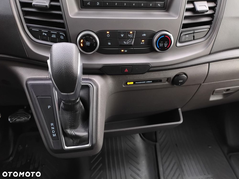 Ford Transit - 24