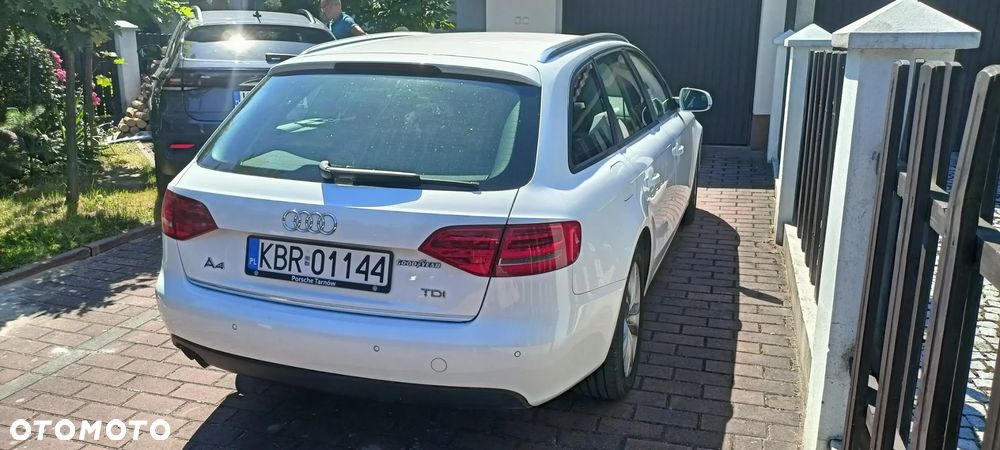 Audi A4 Avant 2.0 TDI DPF multitronic Ambiente - 27