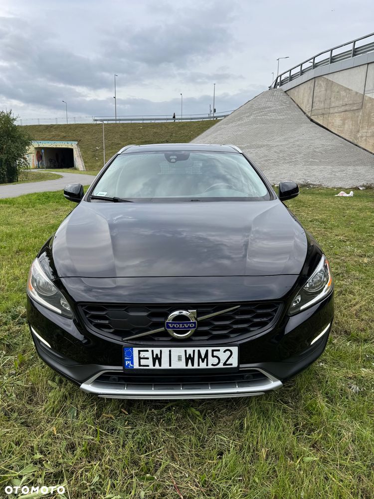 Volvo V60 Cross Country T5 AWD Momentum - 2