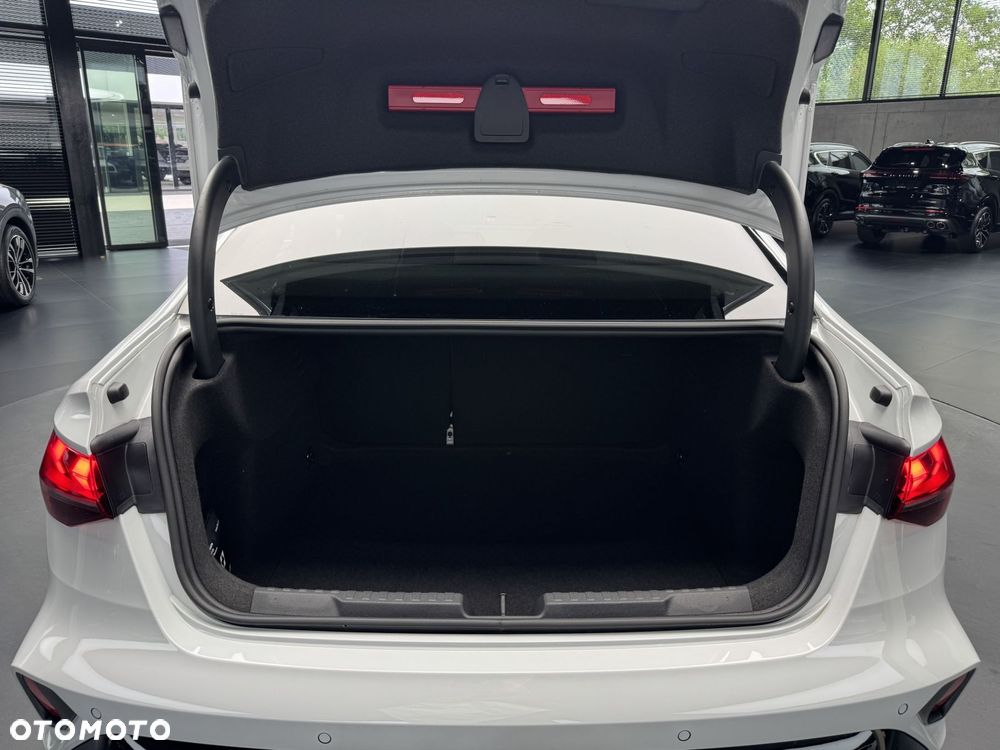 Audi A3 Limousine 35 TFSI mHEV S Line S tronic - 19