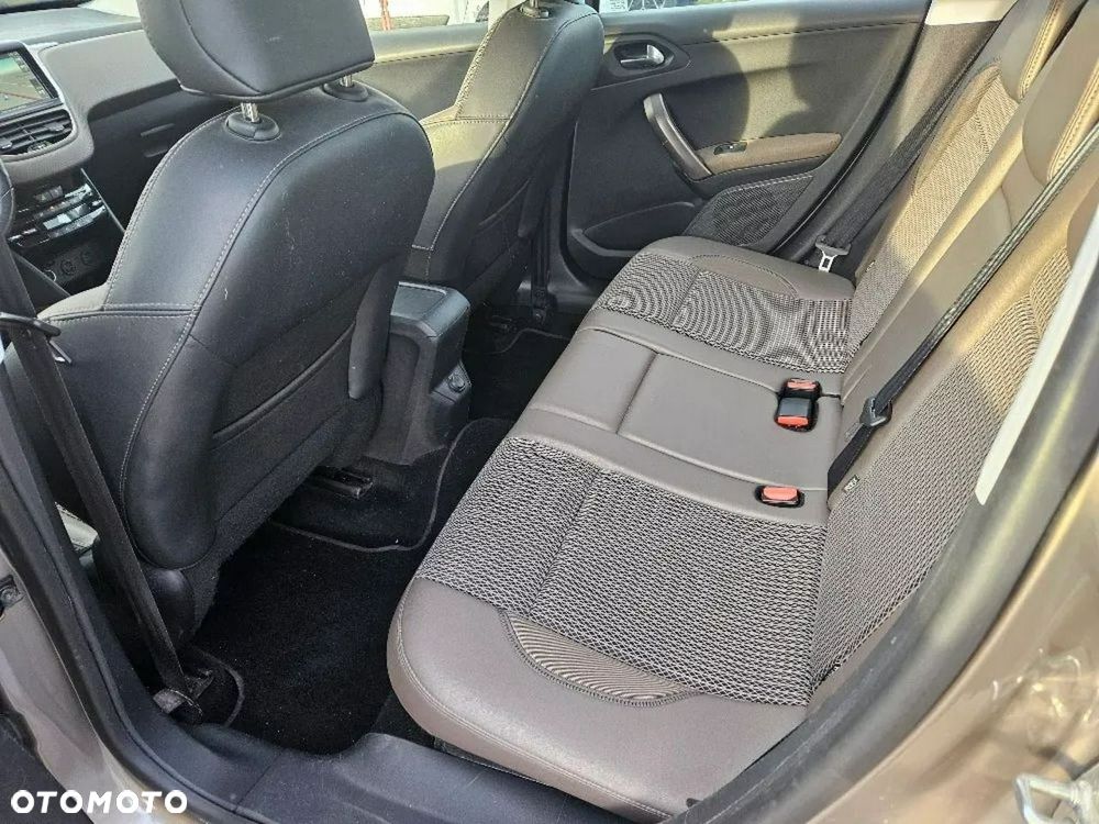 Peugeot 2008 - 15