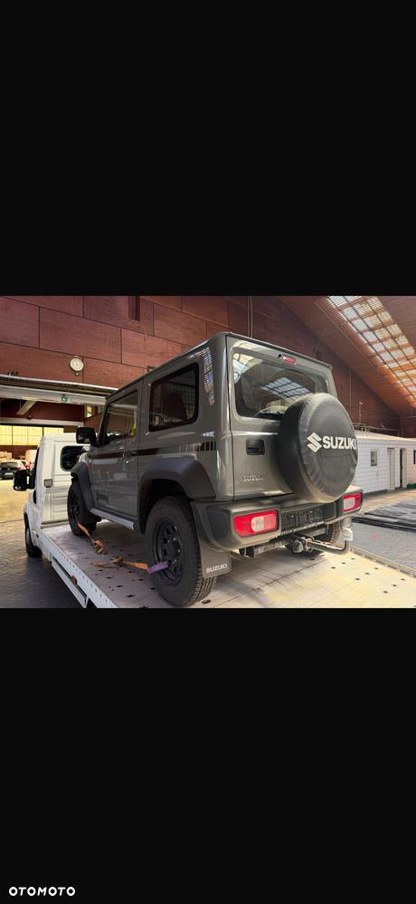 Suzuki Jimny 1.5 Premium - 2