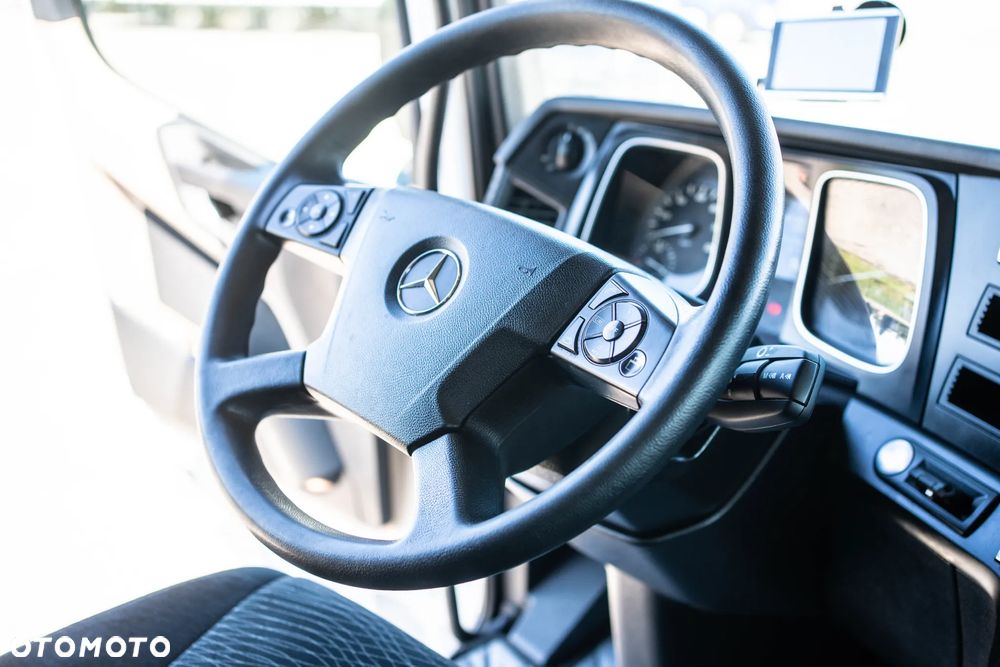 Mercedes-Benz ACTROS - 14