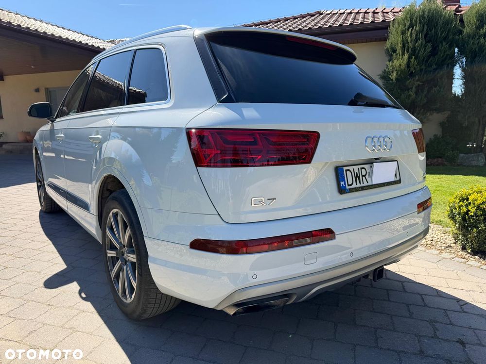 Audi Q7 - 7