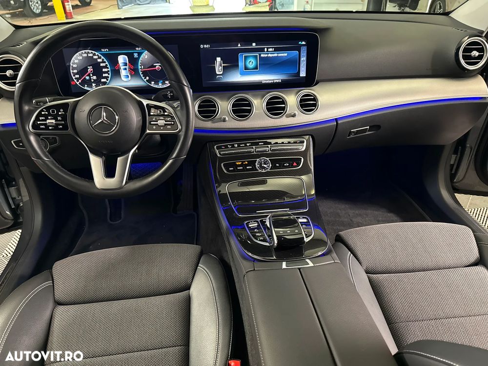 Mercedes-Benz E - 10