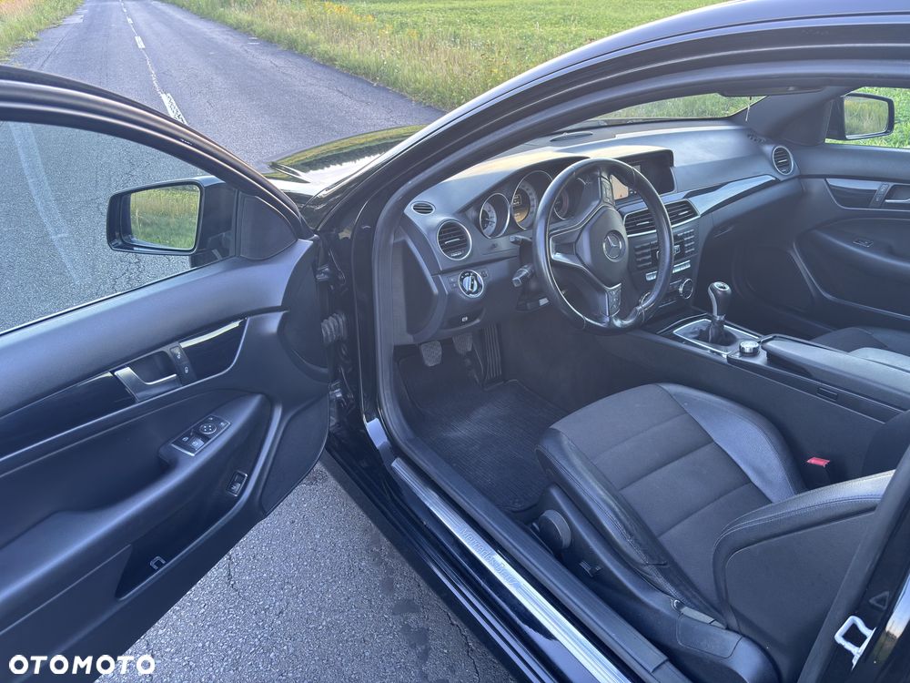 Mercedes-Benz Klasa C 220 CDI DPF (BlueEFFICIENCY) - 13