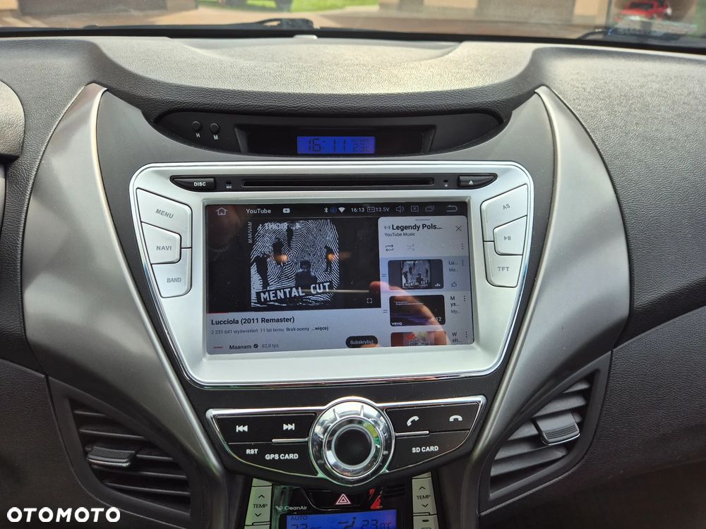 Hyundai Elantra 1.6 Comfort - 13