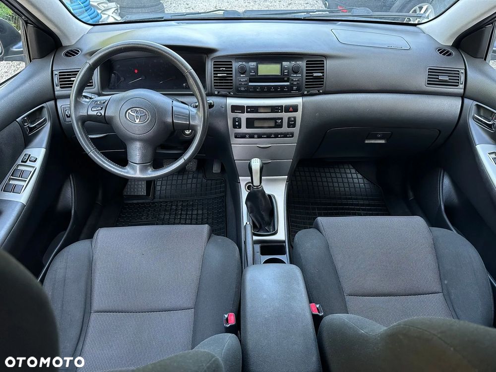 Toyota Corolla - 5