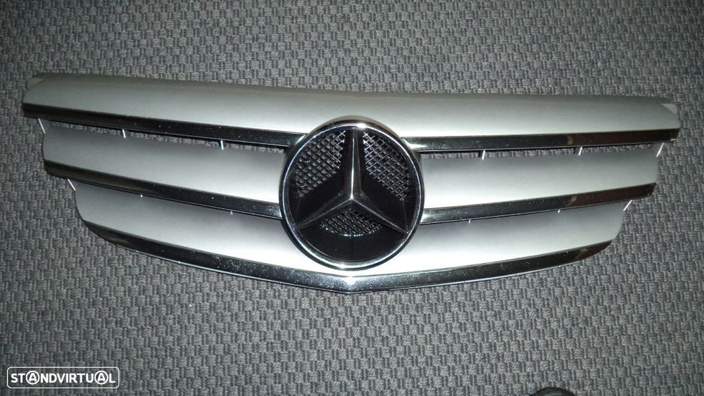 Grelha Mercedes class B ano 2010 original ref ,A 169 880 08 83 - 1