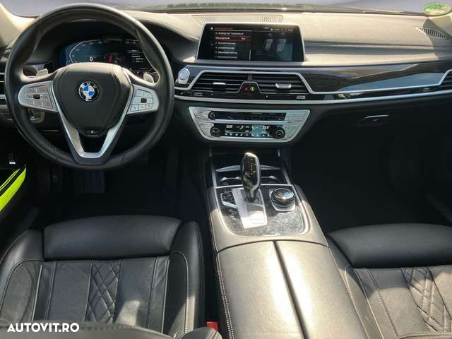 BMW Seria 7 - 11
