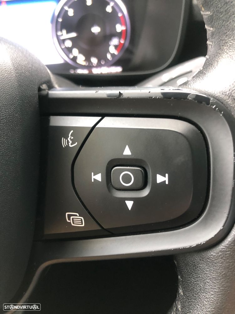 Volvo XC 40 2.0 D3 Momentum Plus - 18