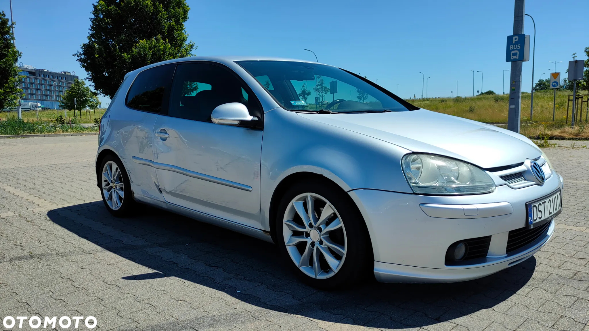 Volkswagen Golf 2.0 FSI Individual - 6