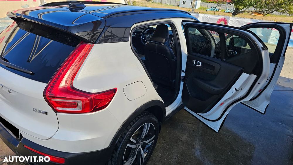 Volvo XC 40 D3 AWD Geartronic R-Design - 8