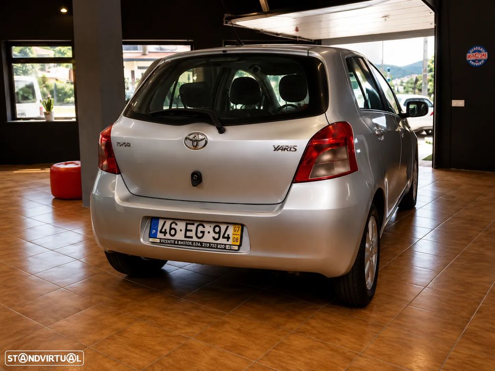 Toyota Yaris 1.0 VVT-i AC - 3