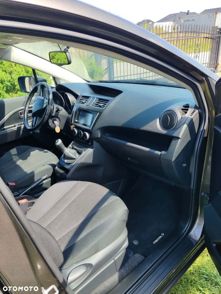 Mazda 5 - 8