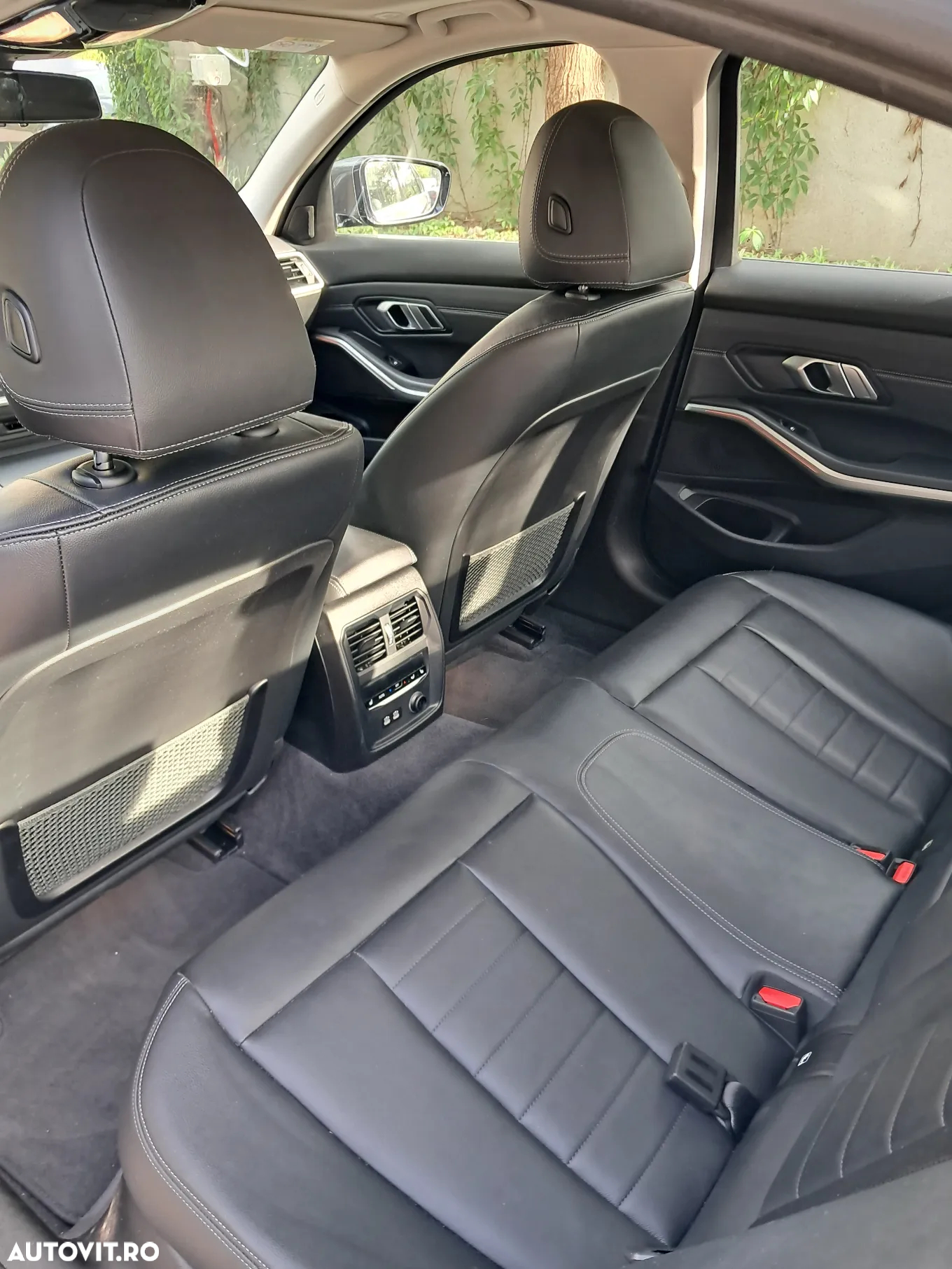 BMW Seria 3 330i Aut. Luxury Line - 11