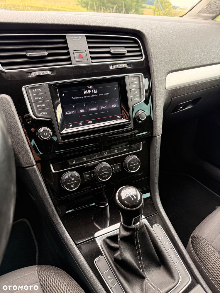 Volkswagen Golf 1.6 TDI BlueMotion Technology Cup - 11