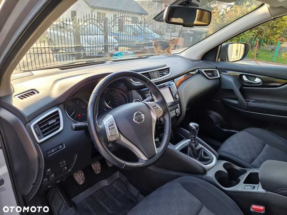 Nissan Qashqai 1.5 dCi DPF 360 - 10