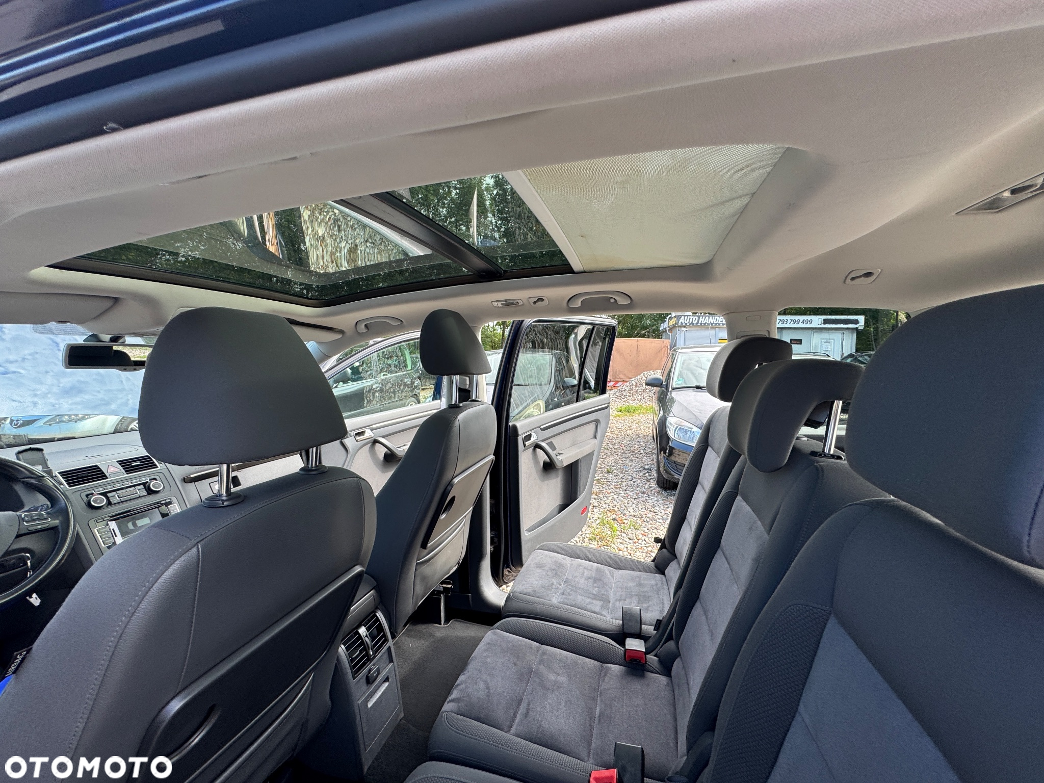 Volkswagen Touran 2.0 TDI DPF Highline - 10