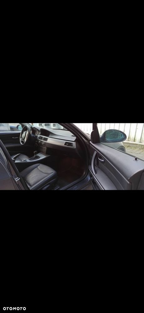 BMW Seria 3 320d - 16
