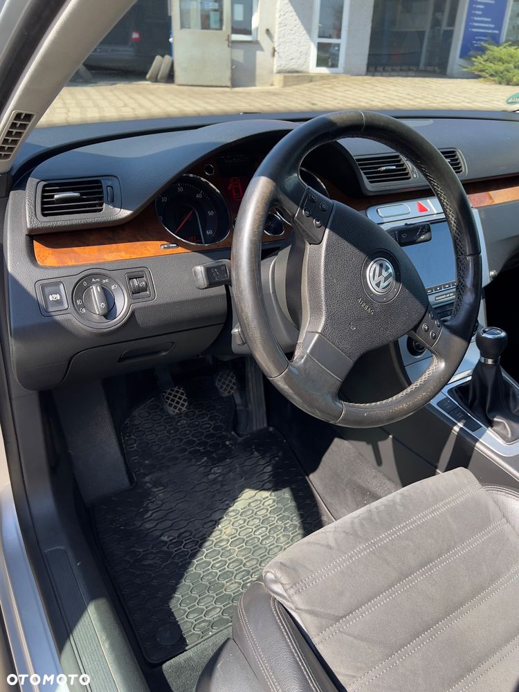 Volkswagen Passat 2.0 TDI DPF Comfortline - 13