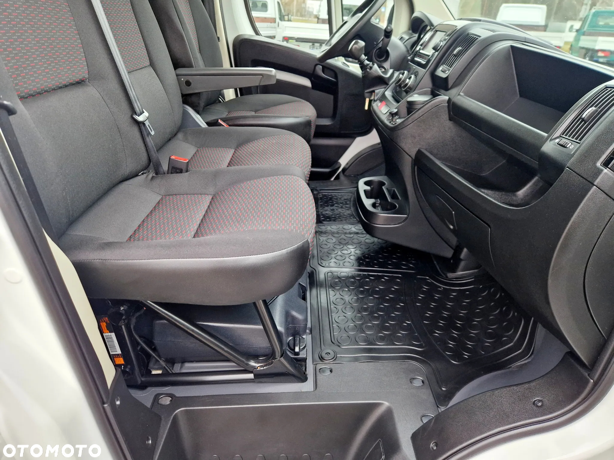 Peugeot BOXER 2,2 HDI 165 KONNY KONTENER 4,2M KLIMA WEBASTO KAMERA 107T/KM PRZEBIEGU GWARANCJA - 20
