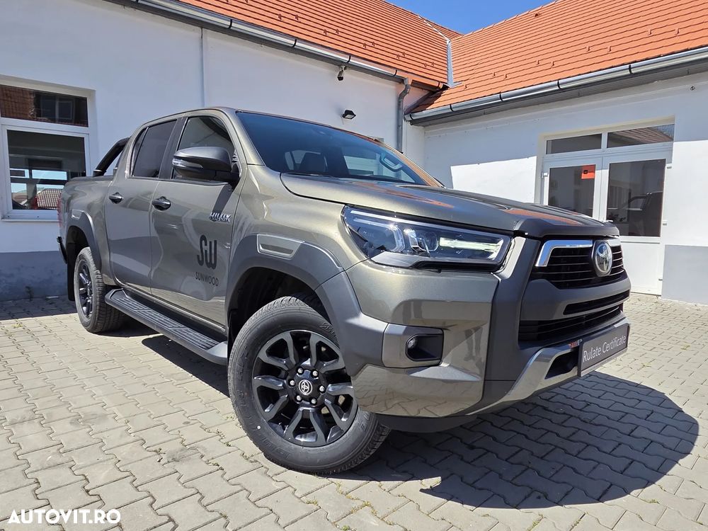 Toyota Hilux 2.8D 204CP 4x4 Double Cab AT Invincible - 8