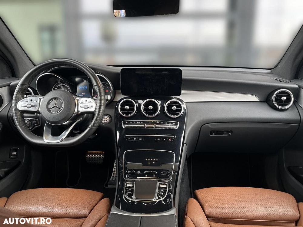 Mercedes-Benz GLC Coupe 300 de 4Matic 9G-TRONIC AMG Line - 11