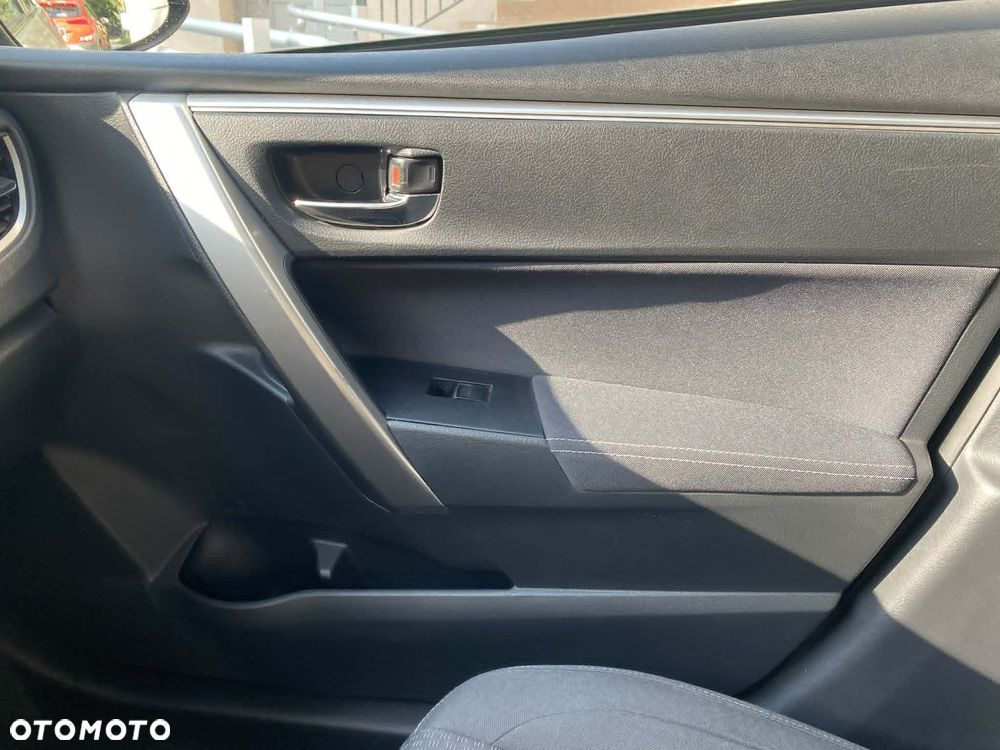 Toyota Corolla 1.4 D-4D Active - 11
