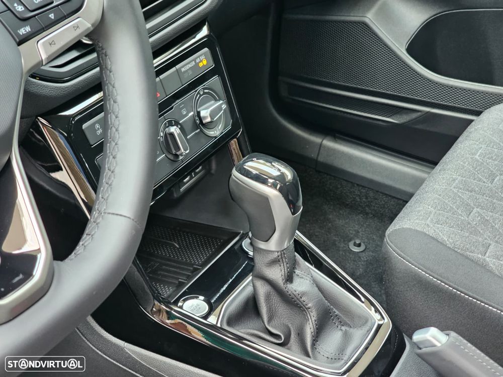 VW T-Cross 1.0 TSI Urban DSG - 10