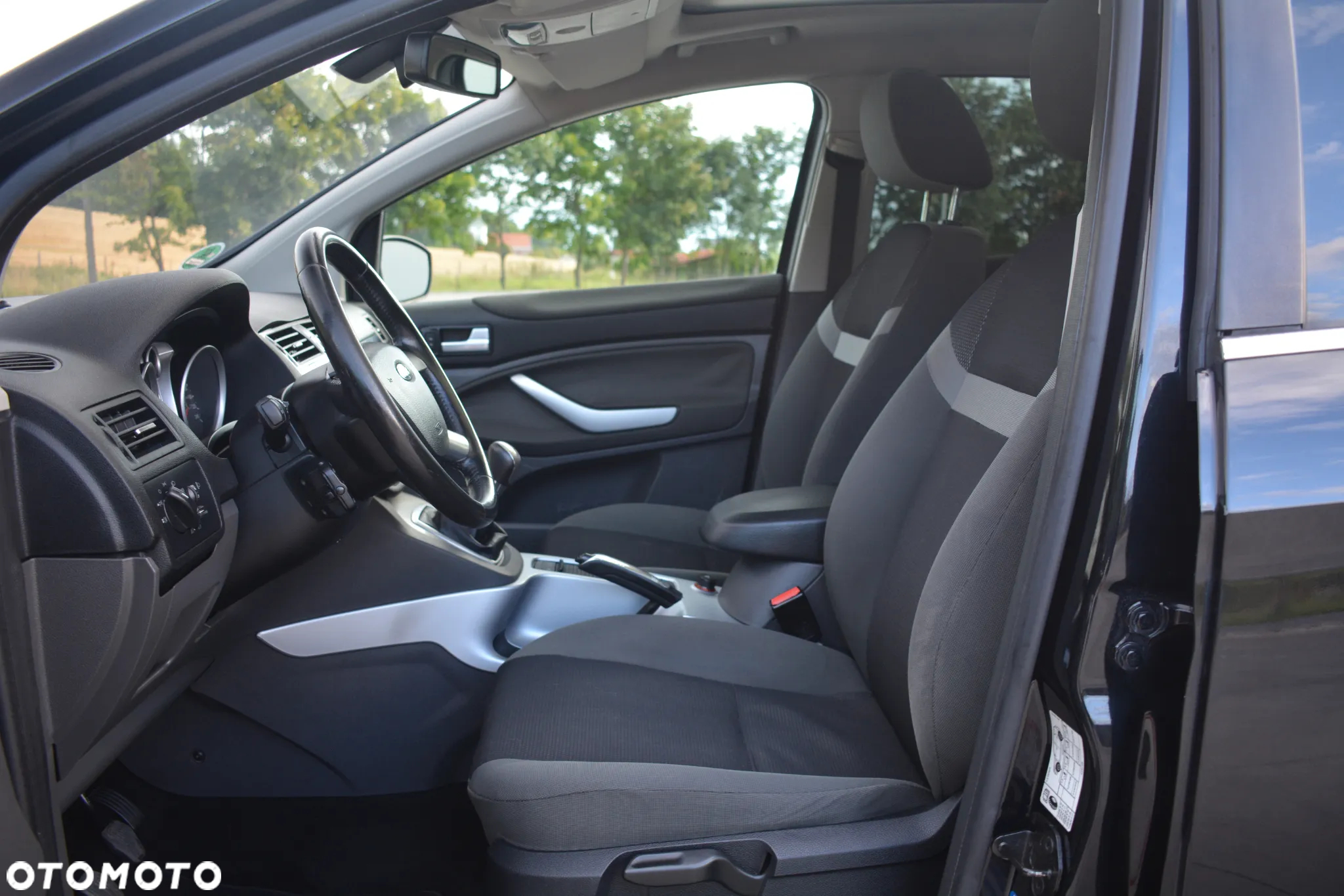 Ford Kuga - 21