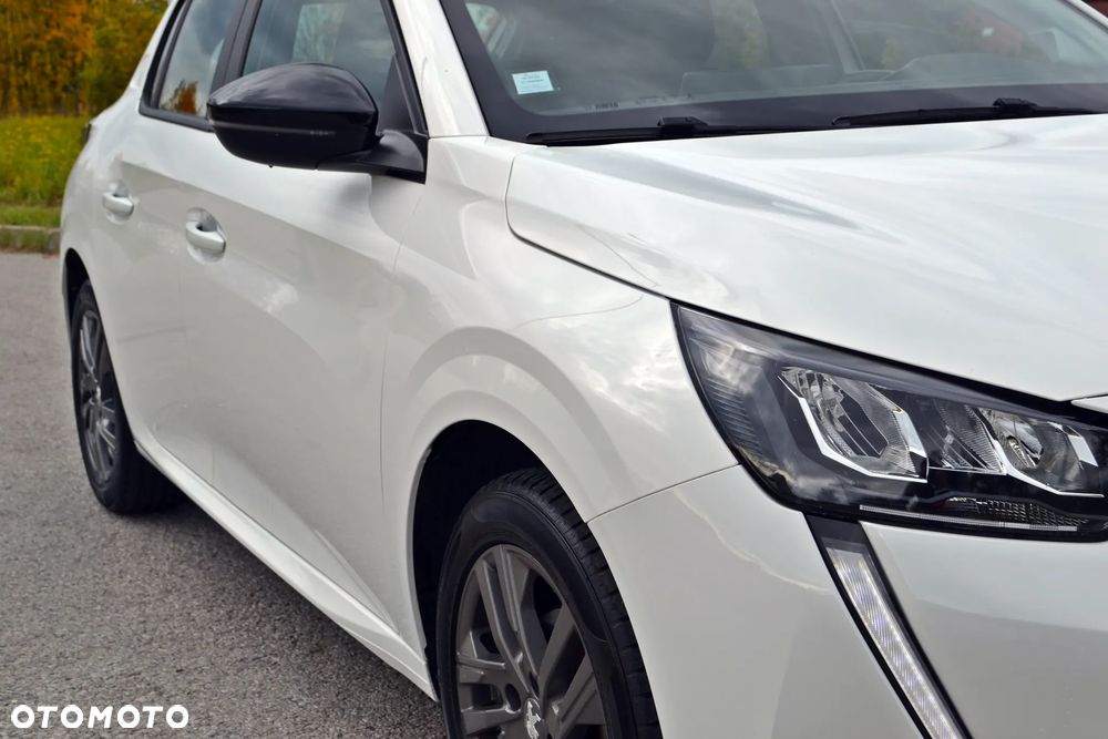 Peugeot 208 - 11