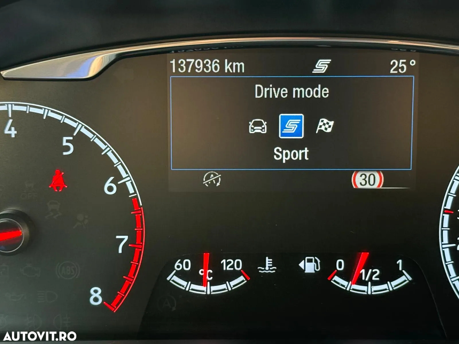 Ford Fiesta 1.5 EcoBoost ST - 12